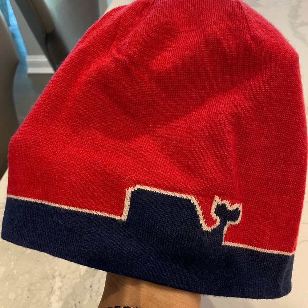Vineyard Vines extra fine merino wool cap. Unisex